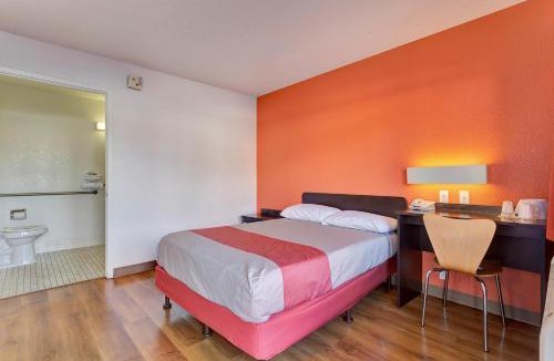 Santa Rosa Hotel | Motel 6 Santa Rosa - South