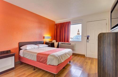 Santa Rosa Hotel | Motel 6 Santa Rosa - South