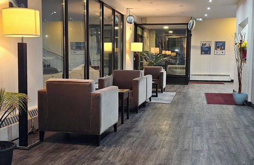 Sault Ste. Marie Hotel | Motel 6 Sault Ste. Marie, ON