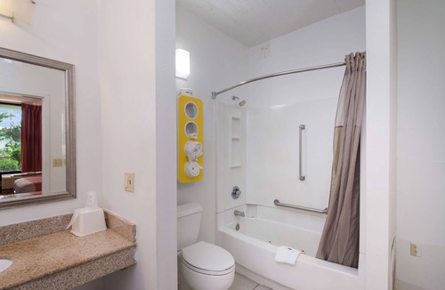 Seaford Hotel | Motel 6 Seaford, DE