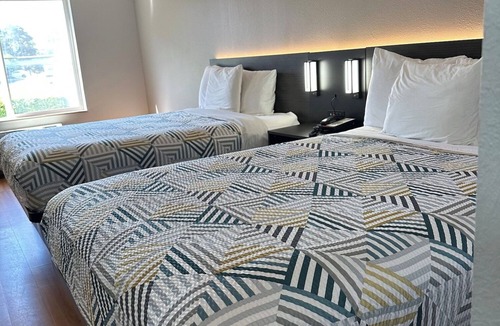 Seaside Hotel | Motel 6 Seaside, OR