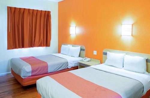 Hayden Hotel | Motel 6-Seymour, IN - North