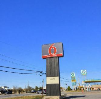 Sherman Hotel | Motel 6 Sherman, TX