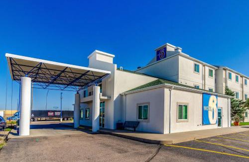 Sidney Hotel | Motel 6-Sidney, NE