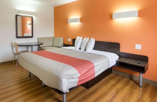 Sidney Hotel | Motel 6-Sidney, OH