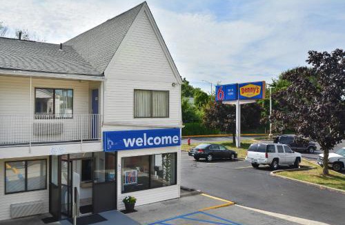 Southington Hotel | Motel 6-Southington, CT - Hartford
