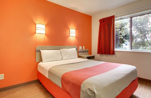 Springfield Hotel | Motel 6 Springfield, IL