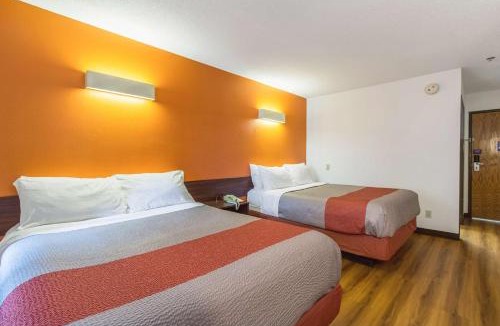 Streetsboro Hotel | Motel 6-Streetsboro, OH