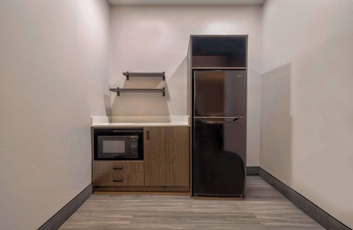 Stuart Hotel | Motel 6 Stuart, IA