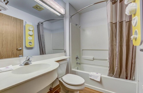 Sutherlin Hotel | Motel 6 Sutherlin, OR