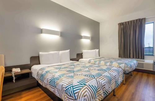 Texas City Hotel | Motel 6 Texas City, TX - I-45 South