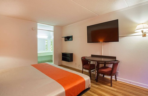 Tifton Hotel | Motel 6 Tifton, GA
