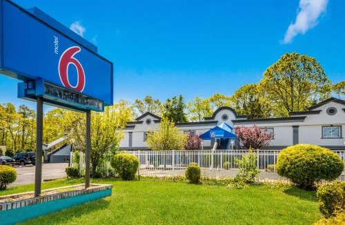 Toms River Hotel | Motel 6-Toms River, NJ