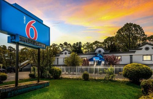 Toms River Hotel | Motel 6-Toms River, NJ