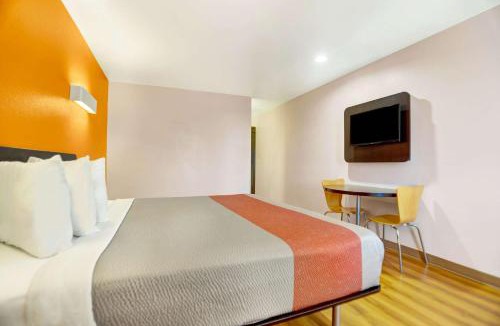 Truth or Consequences Hotel | Motel 6-Truth Or Consequences, NM