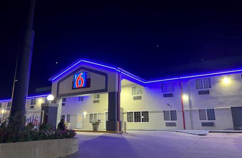 Tulsa Hotel | Motel 6 Tulsa, OK Airport