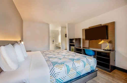 Tulsa Hotel | Motel 6 Tulsa, OK - CENTRAL