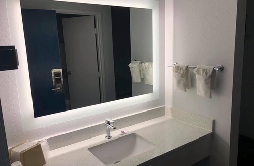 Tulsa Hotel | Motel 6 Tulsa, OK - CENTRAL