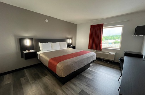 Urbana Hotel | Motel 6 Urbana, IL