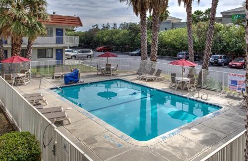 Nut Tree Hotel | Motel 6-Vacaville, CA