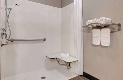 Villa Park Hotel | Motel 6 Villa Park, IL - Chicago West