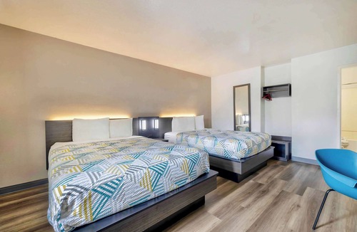 Villa Park Hotel | Motel 6 Villa Park, IL - Chicago West