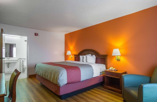 Waycross Hotel | Motel 6 Waycross GA