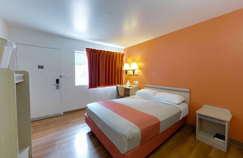 Weed Hotel | Motel 6 Weed - Mount Shasta