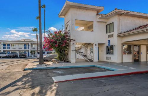 Westley Hotel | Motel 6-Westley, CA