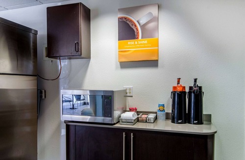 Wheatland Hotel | Motel 6 Wheatland, WY