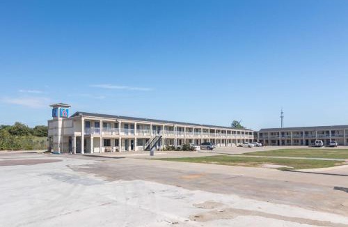 Wichita Falls Hotel | Motel 6-Wichita Falls, TX - North