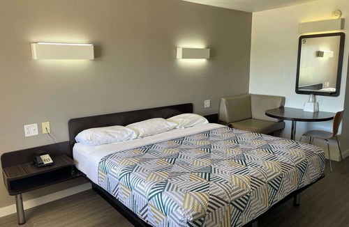 Wichita Falls Hotel | Motel 6 Wichita Falls, TX - North