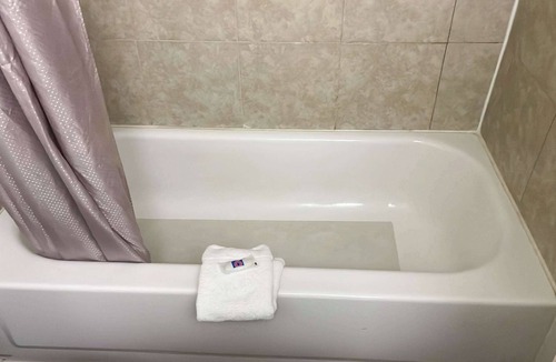 Wichita Falls Hotel | Motel 6 Wichita Falls, TX - North