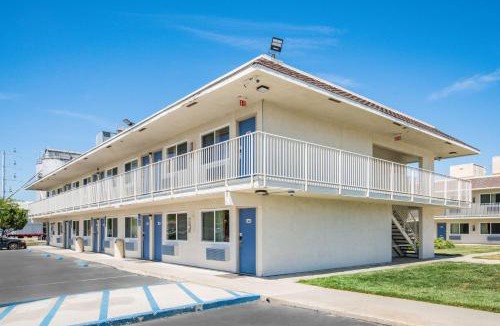 Williams Hotel | Motel 6 Williams, CA
