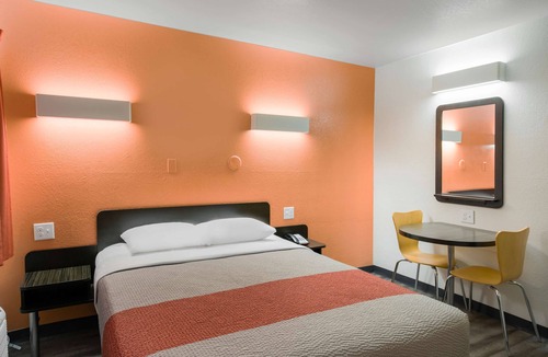 Williams Hotel | Motel 6 Williams, CA