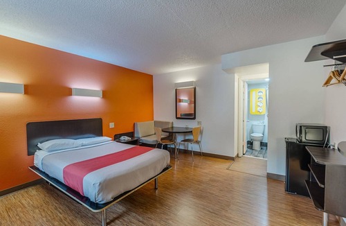Winchester Hotel | Motel 6 Winchester, VA