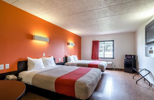 York Hotel | Motel 6 York, NE
