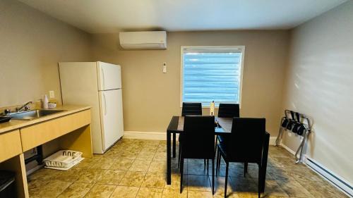 Beresford Hotel | Motel 7 Inn & Suites