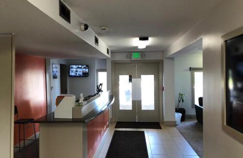 Monroe Hotel | Motel 75 Monroe