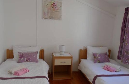 Cove Tri Zala (Zrnovo) House | Motel ∙ 8 guests