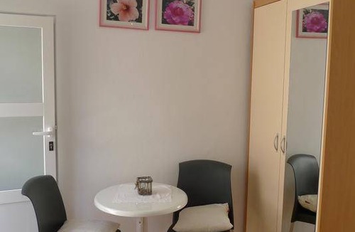 Cove Tri Zala (Zrnovo) House | Motel ∙ 8 guests