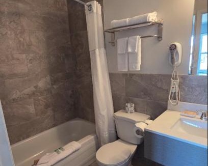 Petit-Rocher Hotel | Motel Acadien sur mer