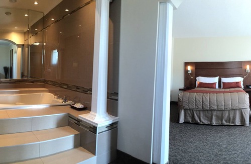 Downtown Gatineau Hotel | Motel Adam