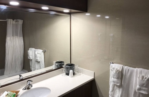 Downtown Gatineau Hotel | Motel Adam