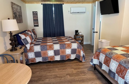 Gilbertsville Hotel | Motel at Ky Lake.