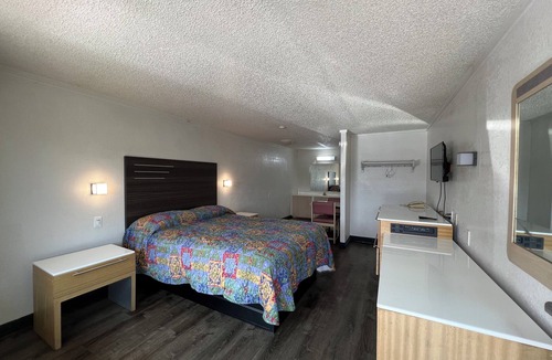 Latonia Hotel | Motel Beechmont