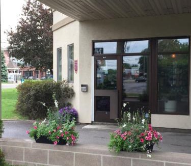 Repentigny Hotel | Motel Capri & Suites