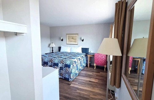 Petit-Rocher Hotel | Motel & Chalets l'Acadien sur mer