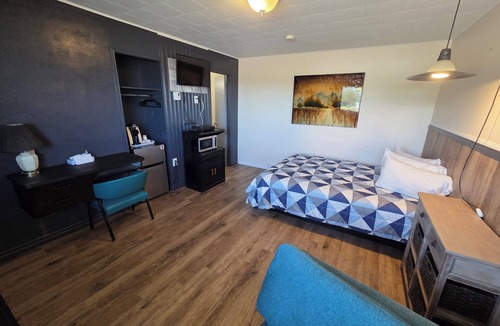 Degelis Hotel | Motel Claude