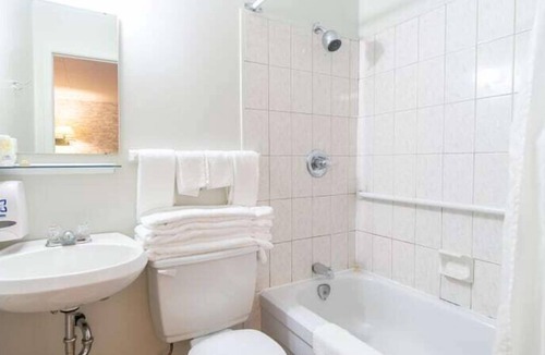 Degelis Hotel | Motel Claude